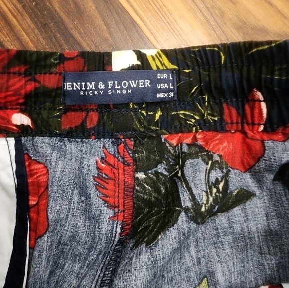 Floral Aloha Hawaiian Shorts - Picture 6 of 7